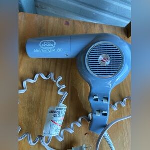 Vidal Sassoon MistyTone Quiet 1500 - Vintage Hair Dryer.